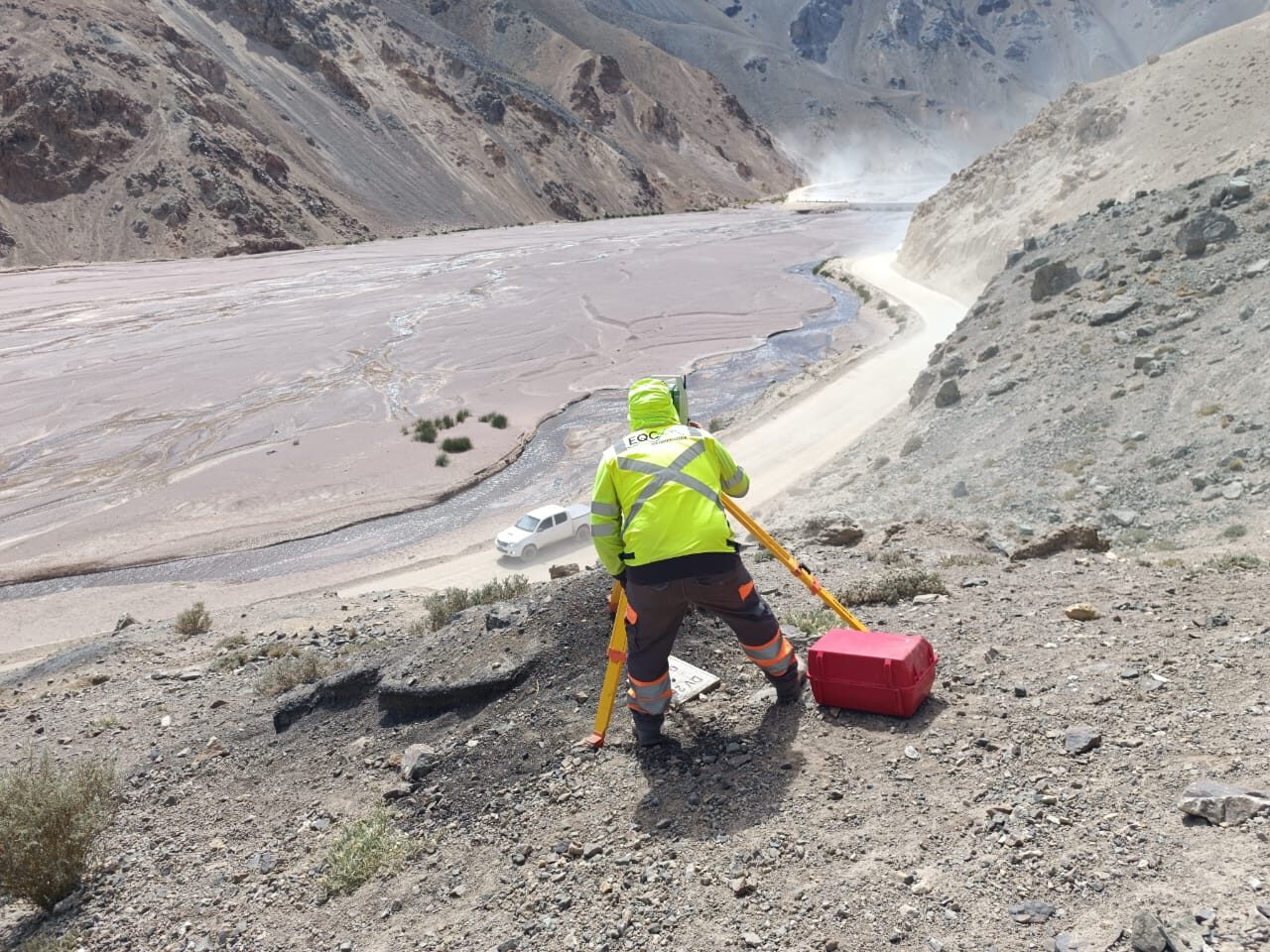 Control topográfico ejecutado en una obra vial